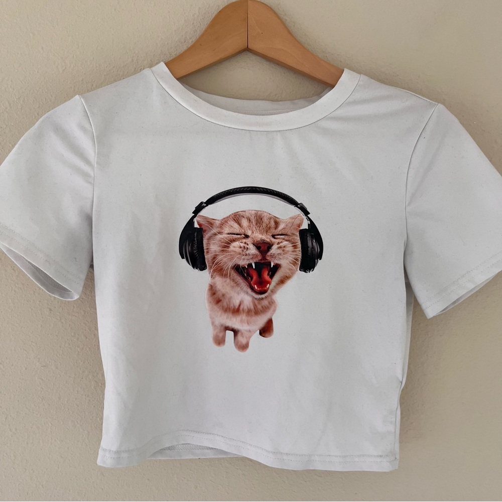Womens Crop Top Size Small Cat Baby Tee Kitten Listens Y2K Grunge